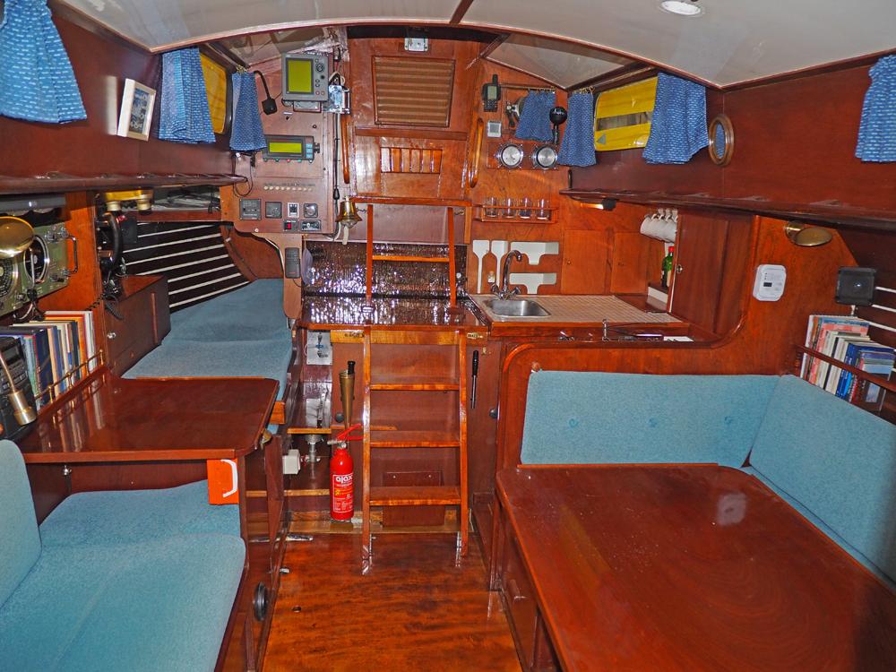Salon, Accommodatie